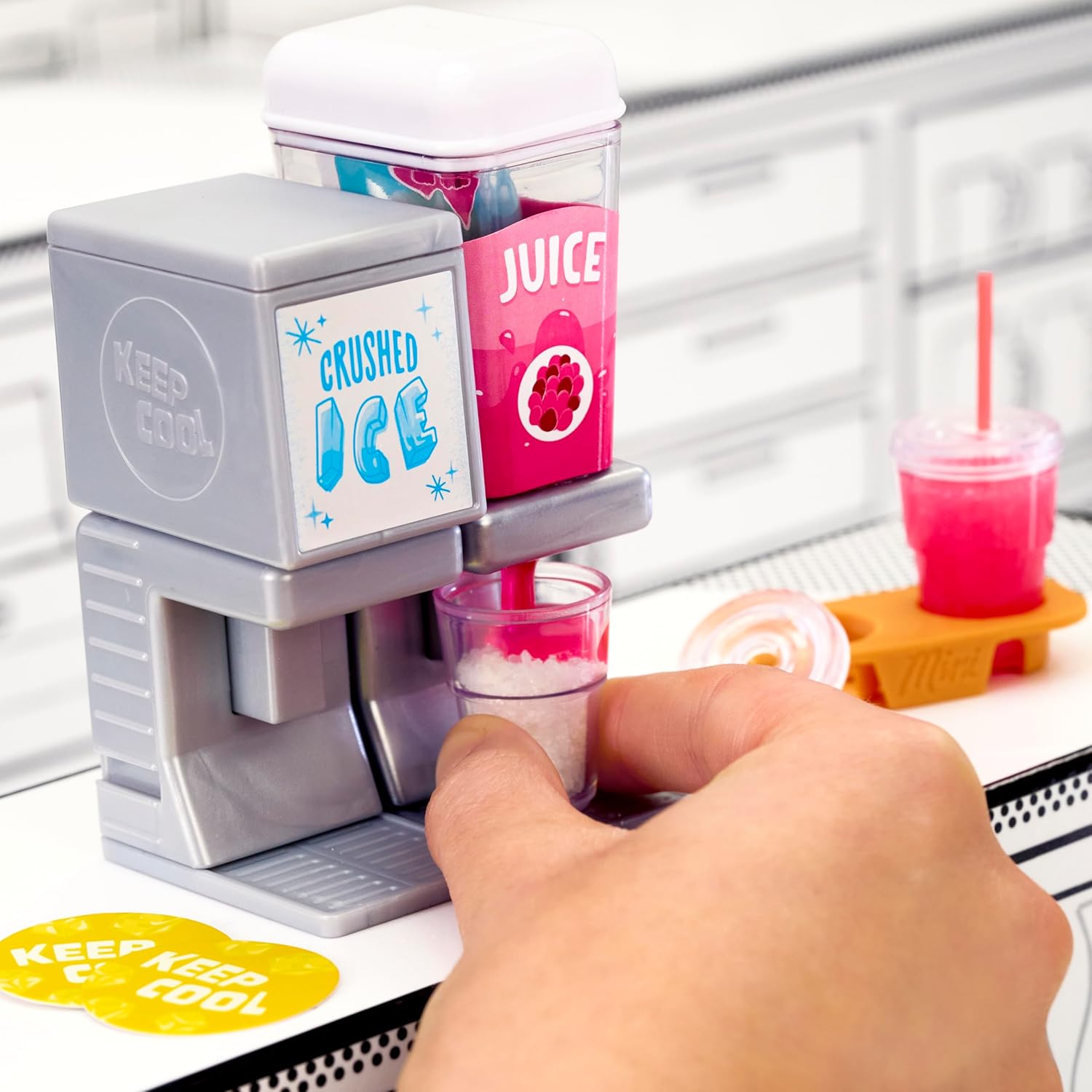 https://thetoyshop.az/image/catalog/products/00d57f55-ad7d-11ef-afd2-644ed76f0f43_3.jpg