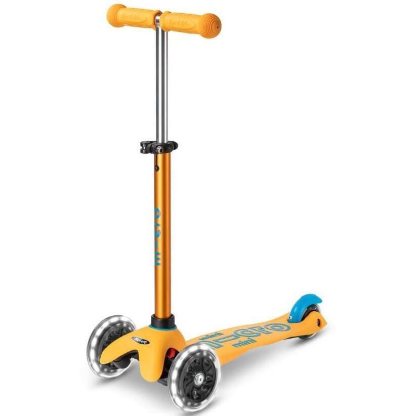 Micro Mini Deluxe Apricot LED scooter