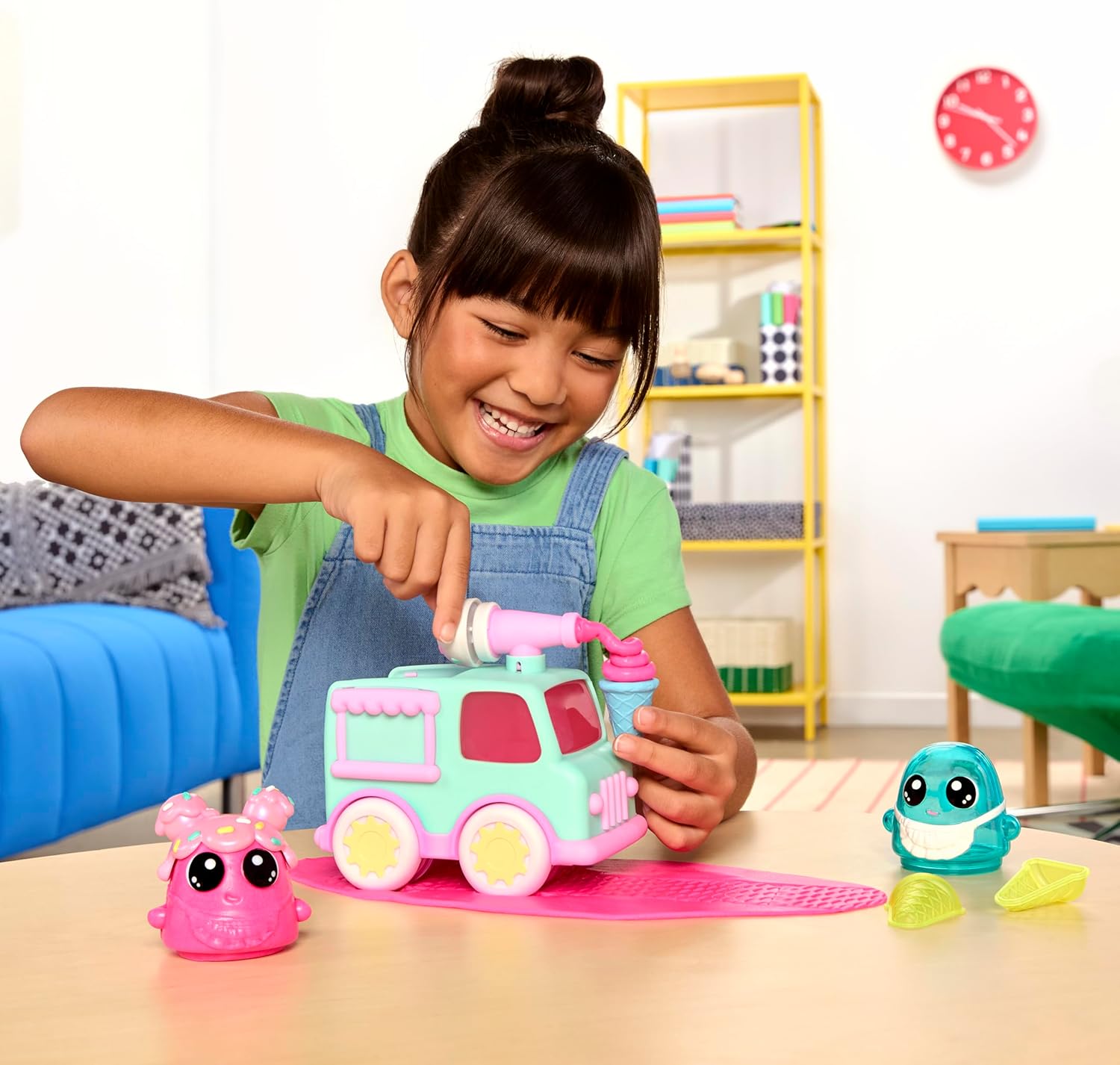 https://thetoyshop.az/image/catalog/products/5ff7500b-fabc-11f0-b09f-644ed76f0f43_4.jpg