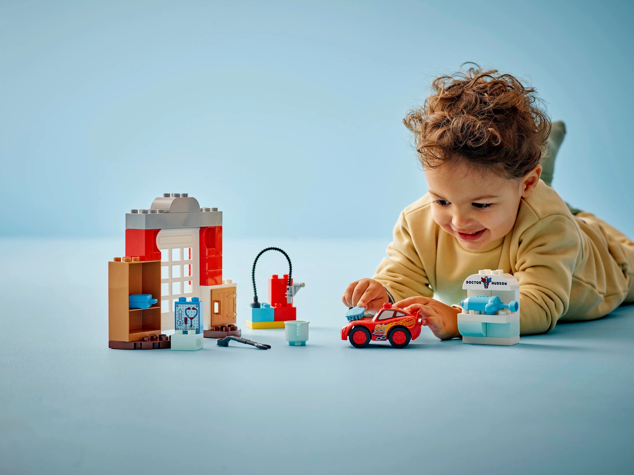 https://thetoyshop.az/image/catalog/products/7fe08017-3a37-11f0-b011-644ed76f0f43_2.jpg